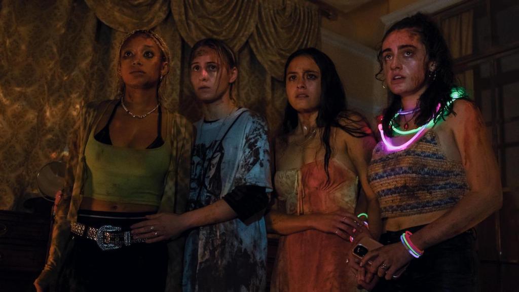 BODIES BODIES BODIES REVIEW:  GEN-Z HORROR COMEDY CUTS&nbsp;DEEP