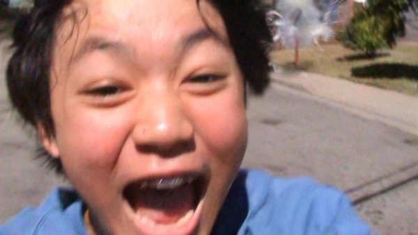 “DΓDI” SUNDANCE REVIEW: SEAN WANG’S EMOTINAL COMING OF AGE SHOWS GROWING UP IN 2008 IS HELL, BUT SOME MOTION CITY SOUNDTRACK CAN FIX ANYTHING